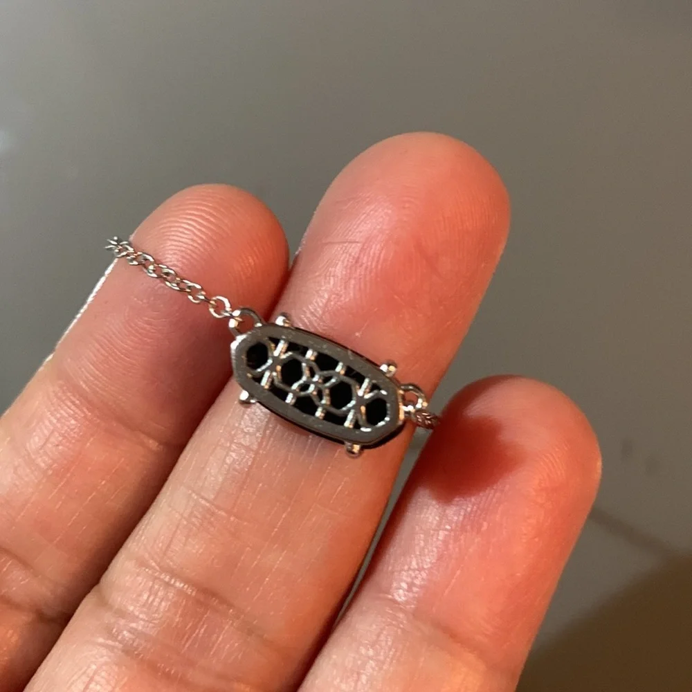 KENDRA SCOTT Ever Black stone rhodium Pendant Necklace